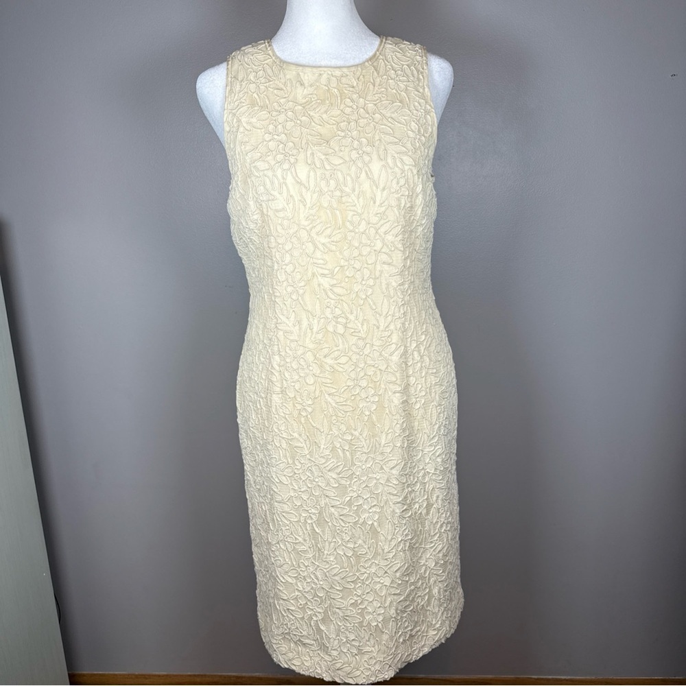 Ann Taylor Embroidered Cream Sleeveless Sheath Dress Size 4 Wedding Cocktail